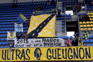 Ultras Gueugnon UG02 Tifo 20 ans D1 Resultat